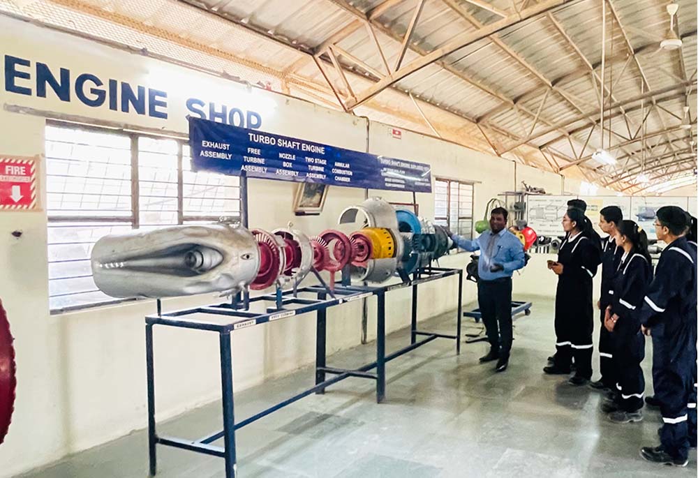 jet-engine-shop